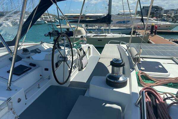 Beneteau Lagoon 500 Yacht For Sale