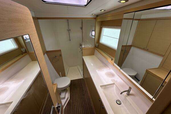 Lagoon 450 Yacht For Sale