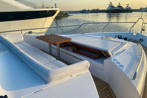 VIXEN 85ft Princess Yachts Yacht For Sale