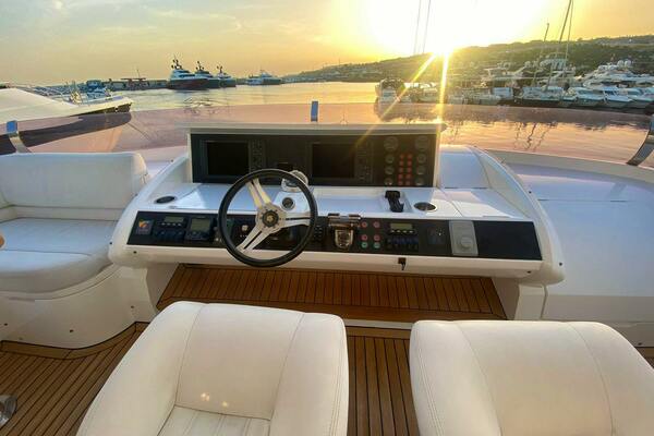 VIXEN 85ft Princess Yachts Yacht For Sale