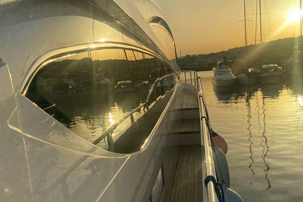 VIXEN 85ft Princess Yachts Yacht For Sale