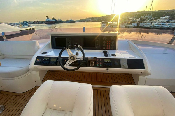 VIXEN 85ft Princess Yachts Yacht For Sale