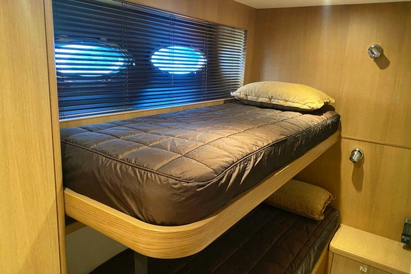 VIXEN 85ft Princess Yachts Yacht For Sale