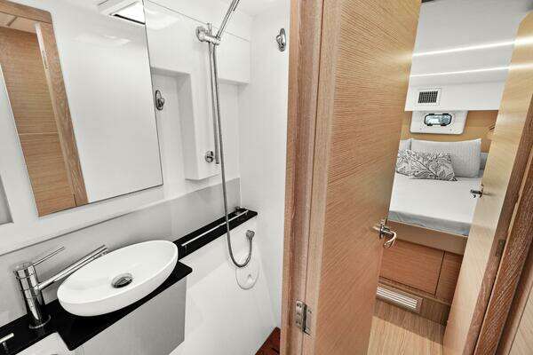 Nautitech 40 Open Yacht For Sale