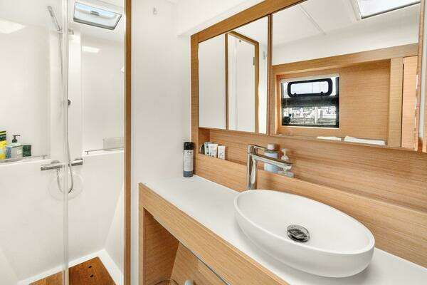 Nautitech 40 Open Yacht For Sale