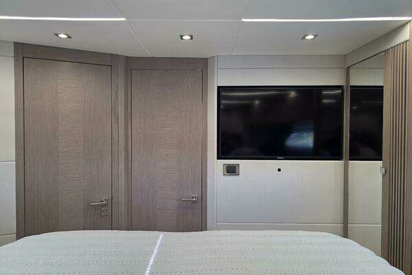 Sunseeker Predator 50 Yacht For Sale