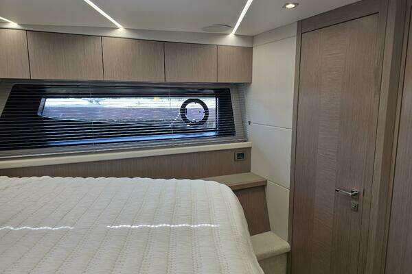 Sunseeker Predator 50 Yacht For Sale