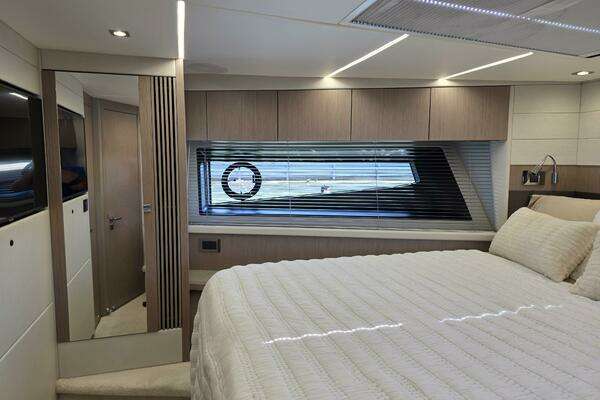 Sunseeker Predator 50 Yacht For Sale