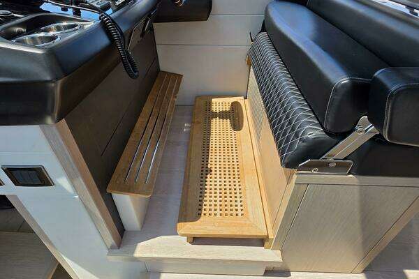 Sunseeker Predator 50 Yacht For Sale