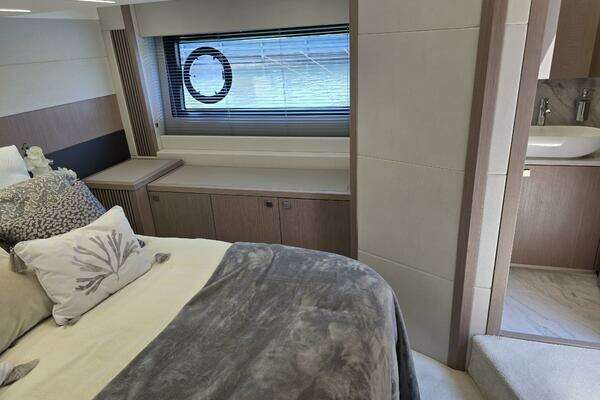 Sunseeker Predator 50 Yacht For Sale