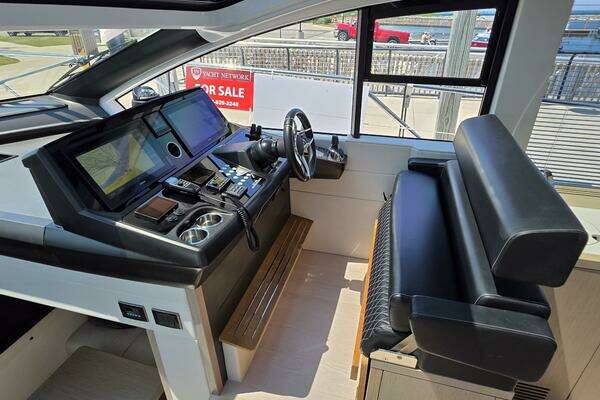 Sunseeker Predator 50 Yacht For Sale