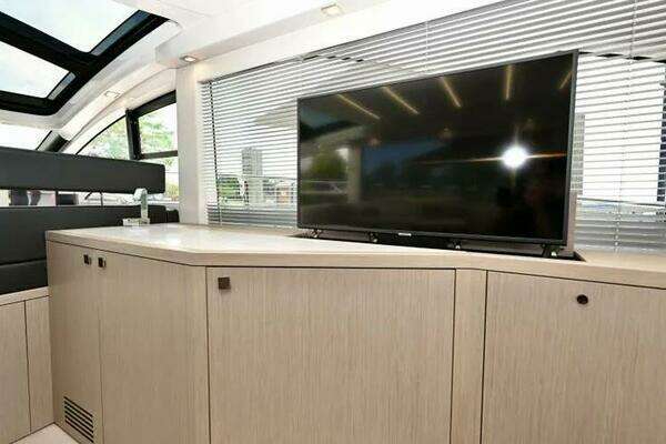 Sunseeker Predator 50 Yacht For Sale