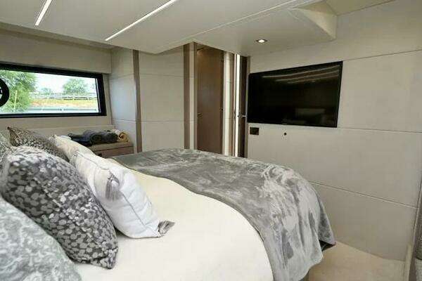 Sunseeker Predator 50 Yacht For Sale