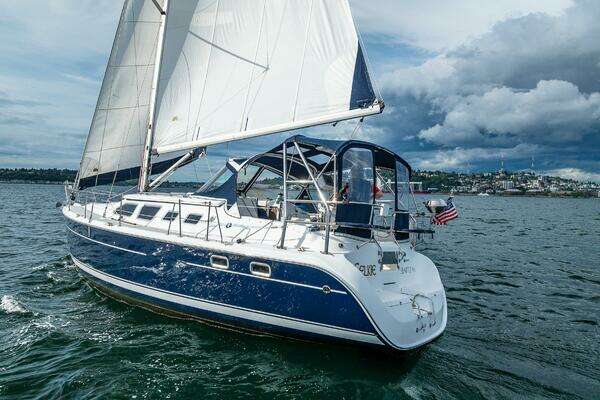 Hunter 41 Deck Salon Yacht For Sale
