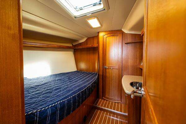 Hunter 41 Deck Salon Yacht For Sale