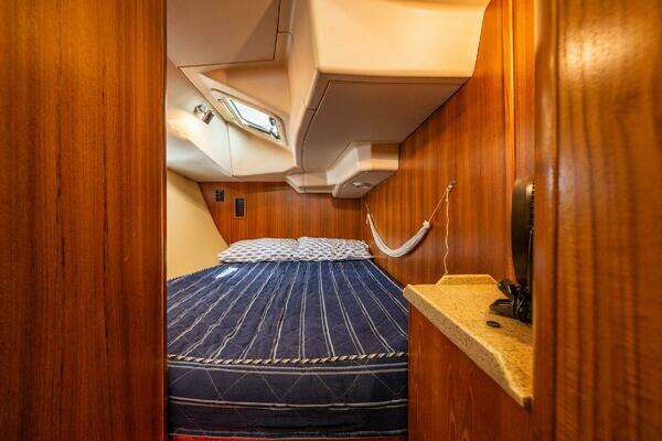 Hunter 41 Deck Salon Yacht For Sale