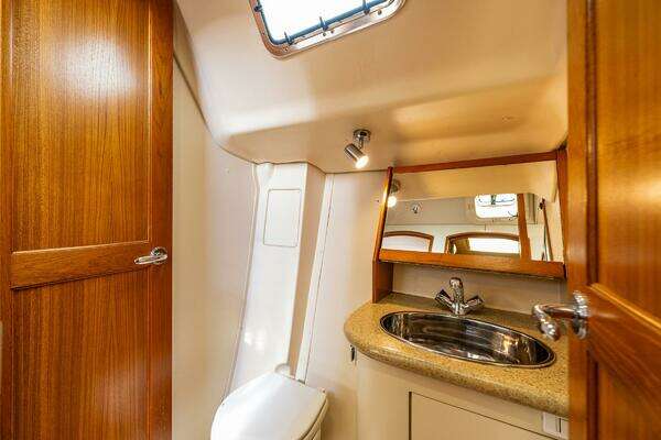 Hunter 41 Deck Salon Yacht For Sale