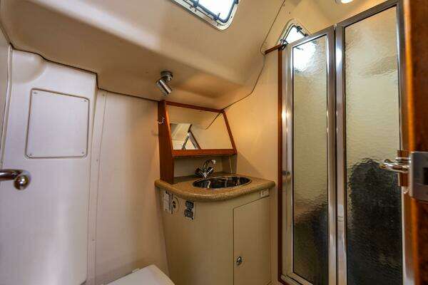 Hunter 41 Deck Salon Yacht For Sale