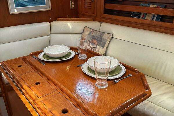 Pacific Seacraft 37 Yacht For Sale