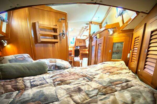 Photo of the 2000 Pacific Seacraft 37 "ARIA"