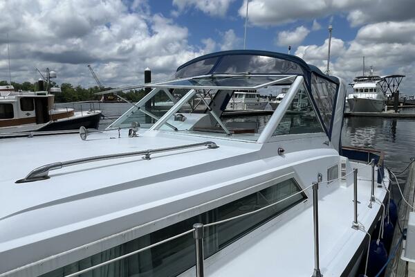 Growler 31ft Hatteras Yacht For Sale