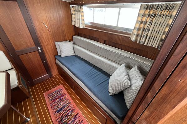 Growler 31ft Hatteras Yacht For Sale