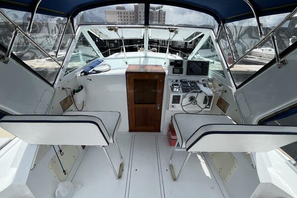 Growler 31ft Hatteras Yacht For Sale