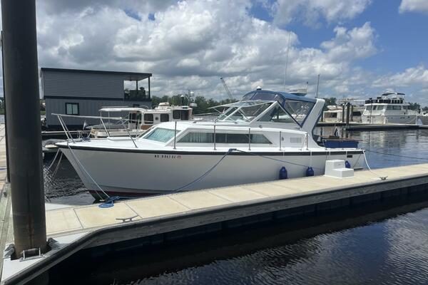 Growler 31ft Hatteras Yacht For Sale