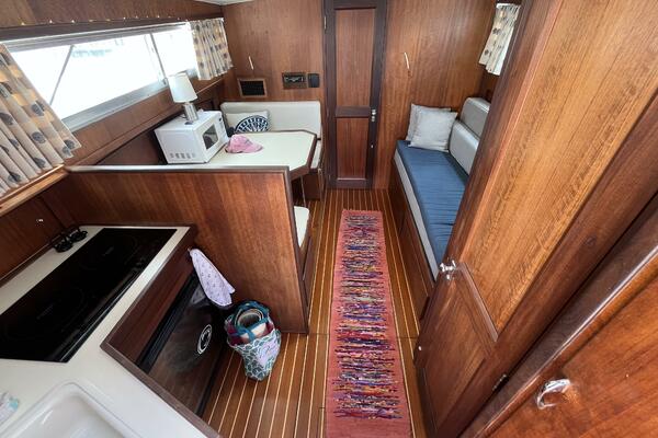 Growler 31ft Hatteras Yacht For Sale