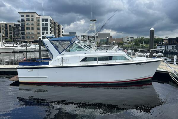 Growler 31ft Hatteras Yacht For Sale