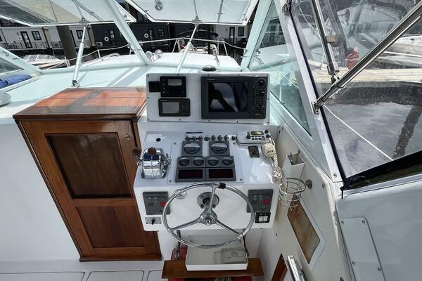 Growler 31ft Hatteras Yacht For Sale
