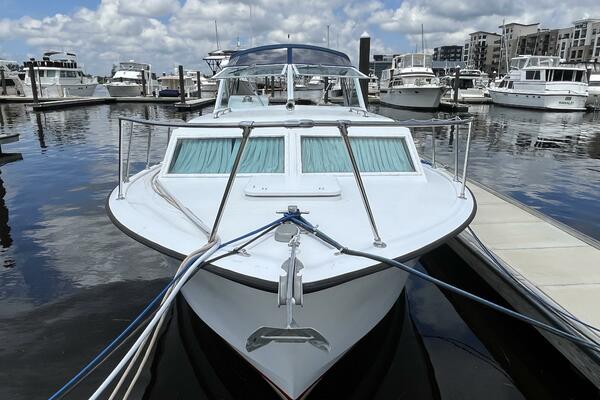 Growler 31ft Hatteras Yacht For Sale