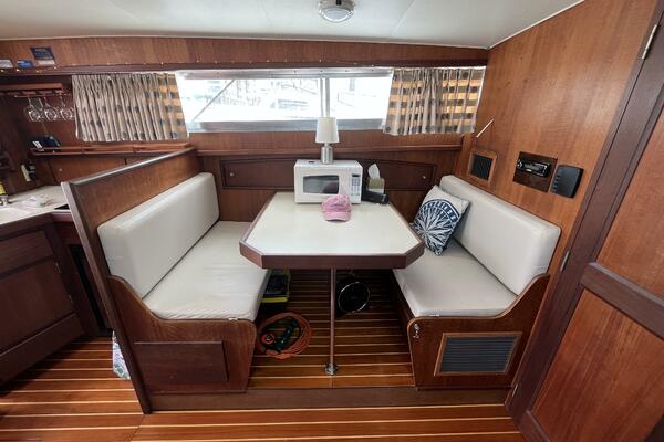 Growler 31ft Hatteras Yacht For Sale