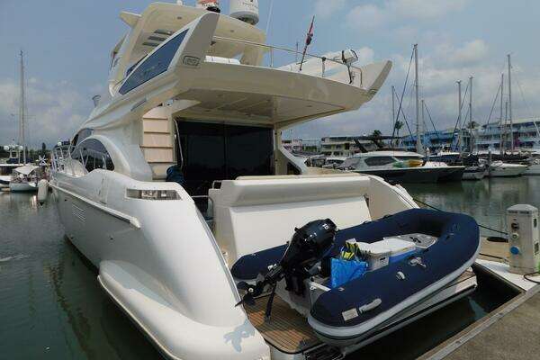 Azimut 58 Fly Yacht For Sale