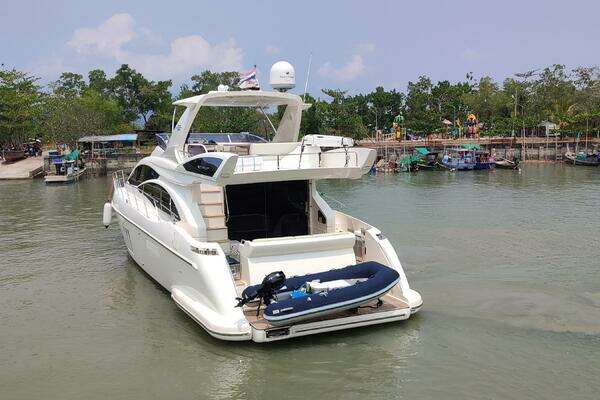 Azimut 58 Fly Yacht For Sale