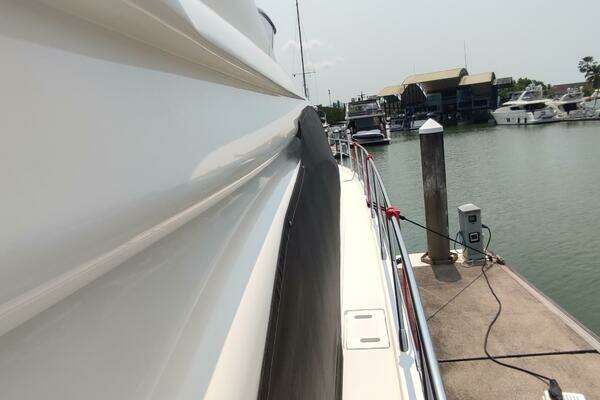 Azimut 58 Fly Yacht For Sale
