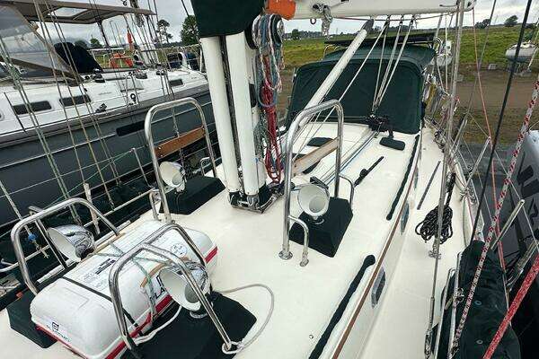 Pacific Seacraft 44 Yacht For Sale