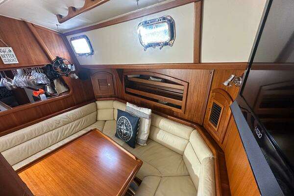 Pacific Seacraft 44 Yacht For Sale