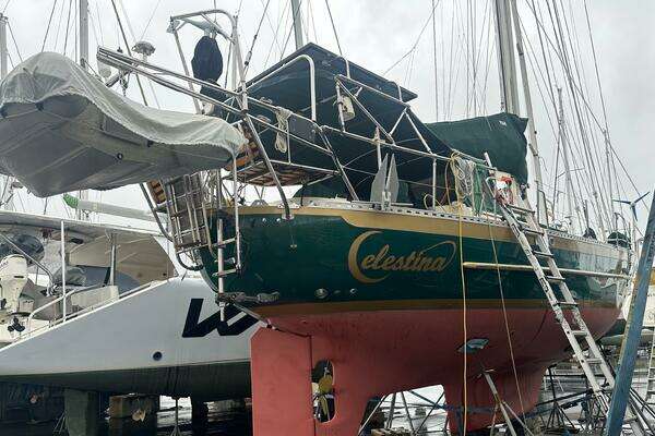 Pacific Seacraft 44 Yacht For Sale