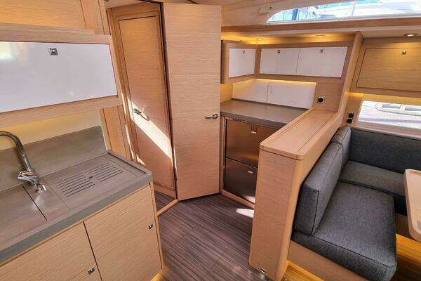 Dufour 470 Yacht For Sale