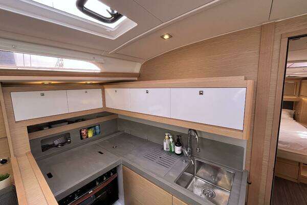 Dufour 470 Yacht For Sale