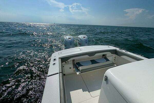 Regulator 31 FS Yacht For Sale