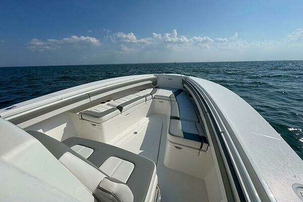 Regulator 31 FS Yacht For Sale