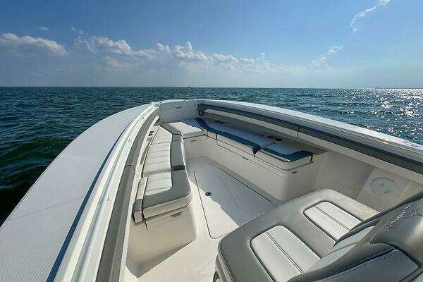 Regulator 31 FS Yacht For Sale