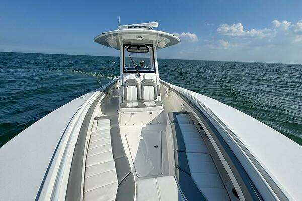 Regulator 31 FS Yacht For Sale