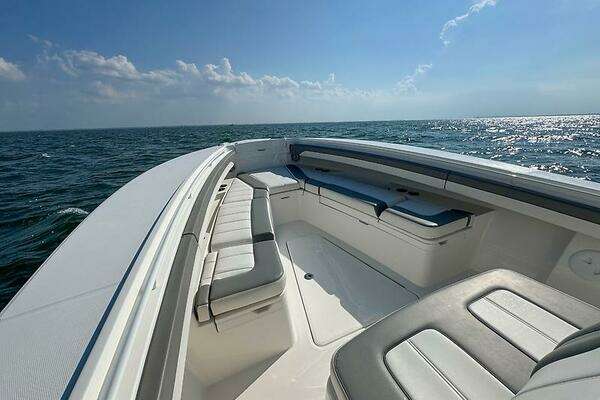 Regulator 31 FS Yacht For Sale