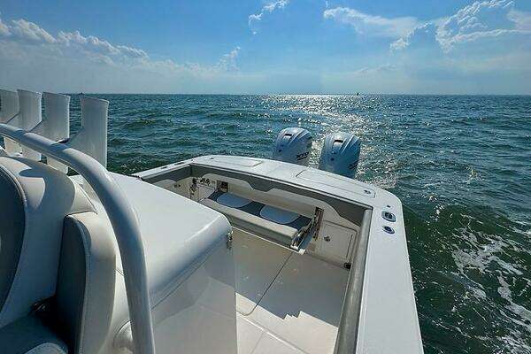 Regulator 31 FS Yacht For Sale