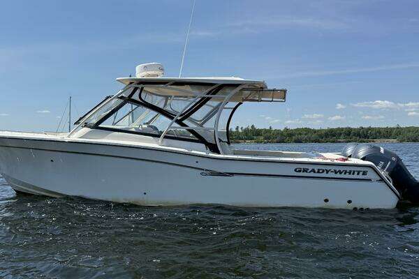 2016 Grady-White 30
