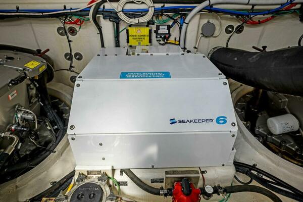 2022 50 Cruisers Cantius - Mint 2 Bee - Engine Room