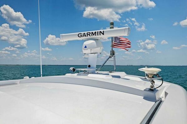 2022 50 Cruisers Cantius - Mint 2 Bee - Garmin Open Array
